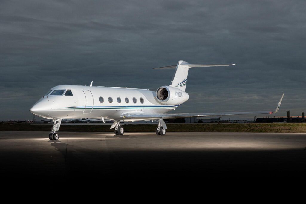 Altiora Jets - Standard Image